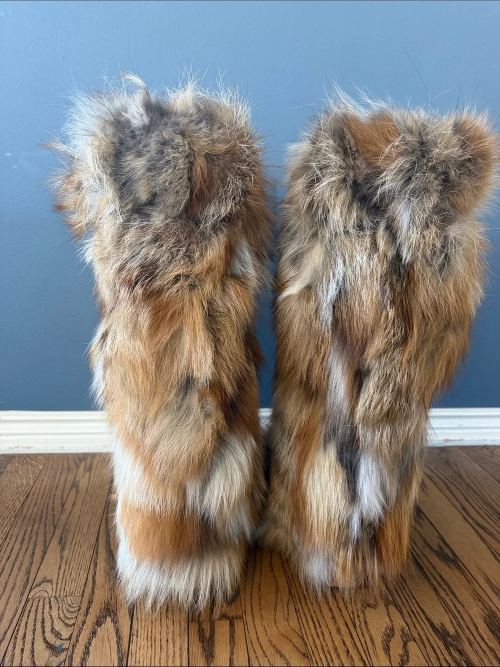 Pair Innsbrook Fox Fur Winter Boots - Size 39